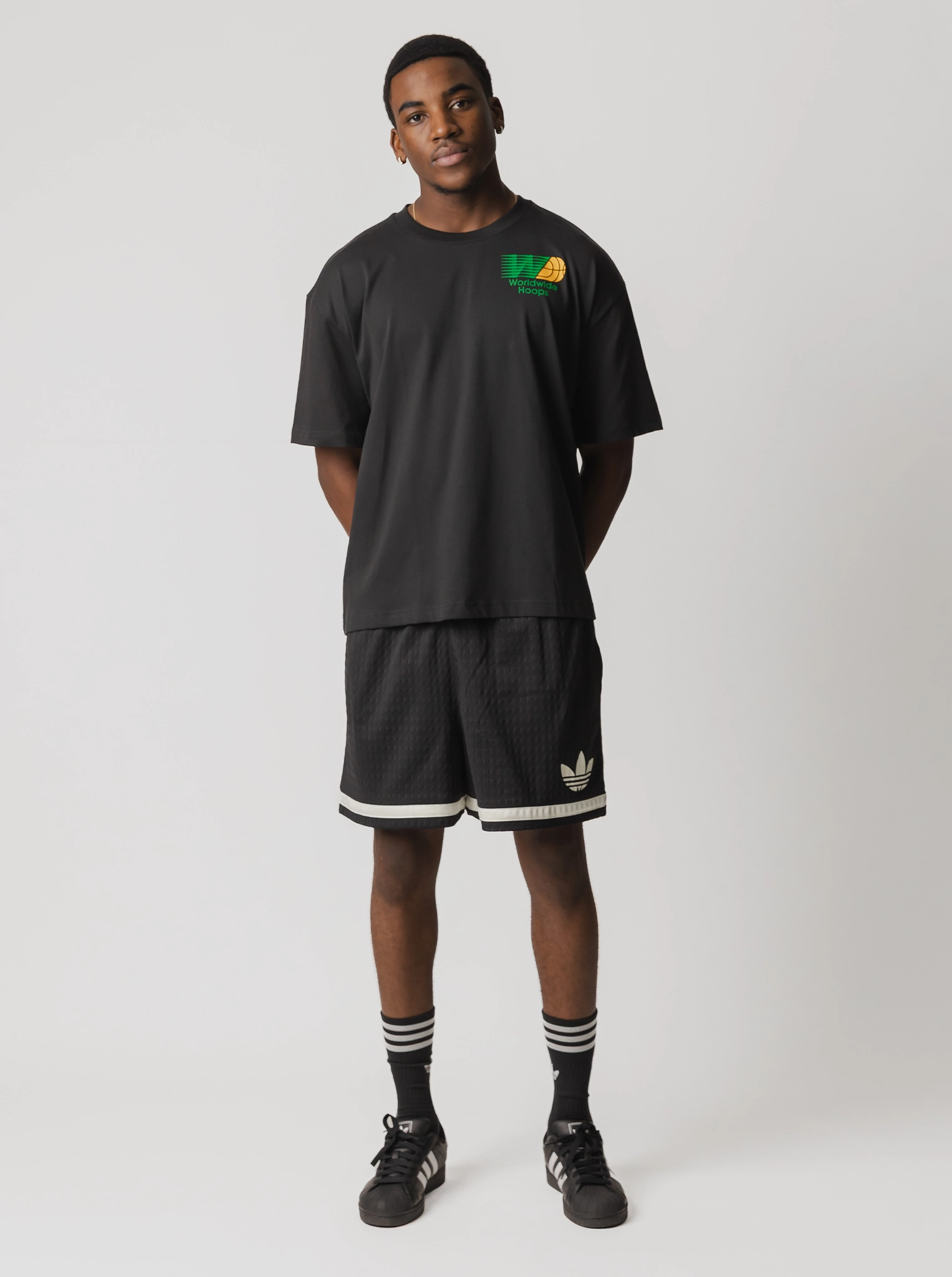 Worldwide Hoops Spotlight GFX Gift worthy