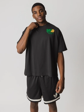 Worldwide Hoops Spotlight GFX Seasonal Wardrobe Layered Look