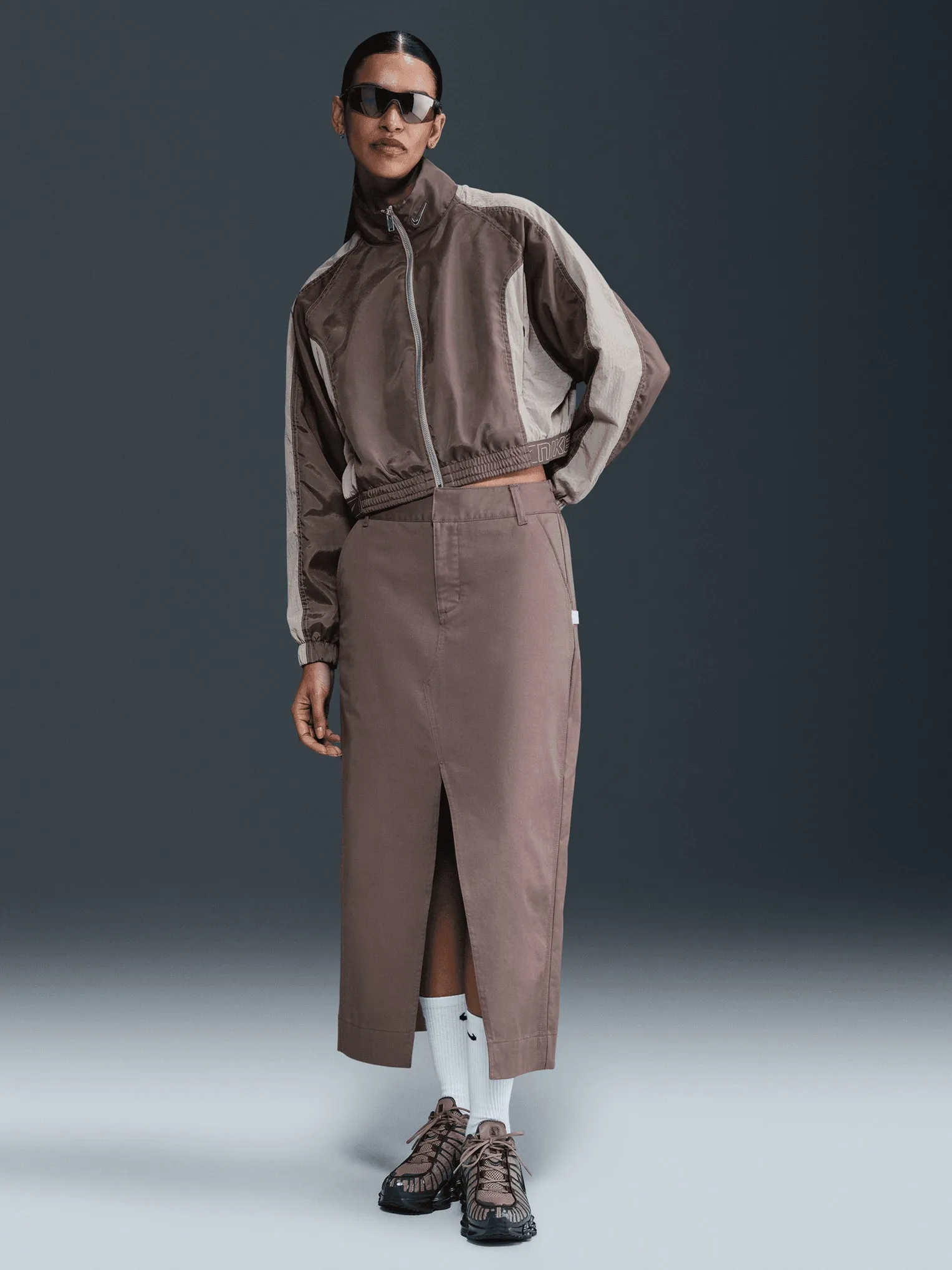 Sportswear Woven Jacket Multi Pocket Configuration Versatile Layering