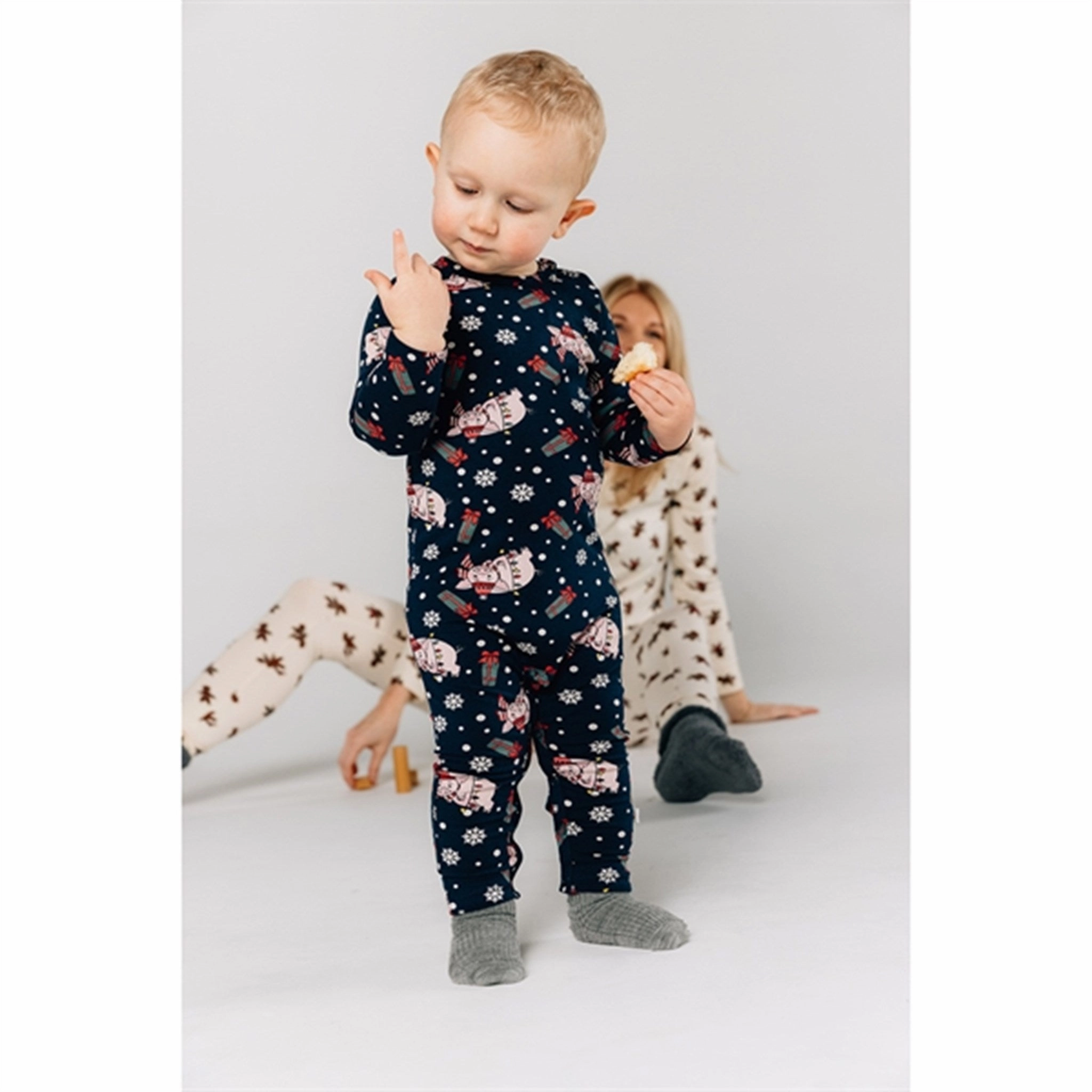 THE NEW Siblings Navy Blazer Holiday Leggings Everyday Look